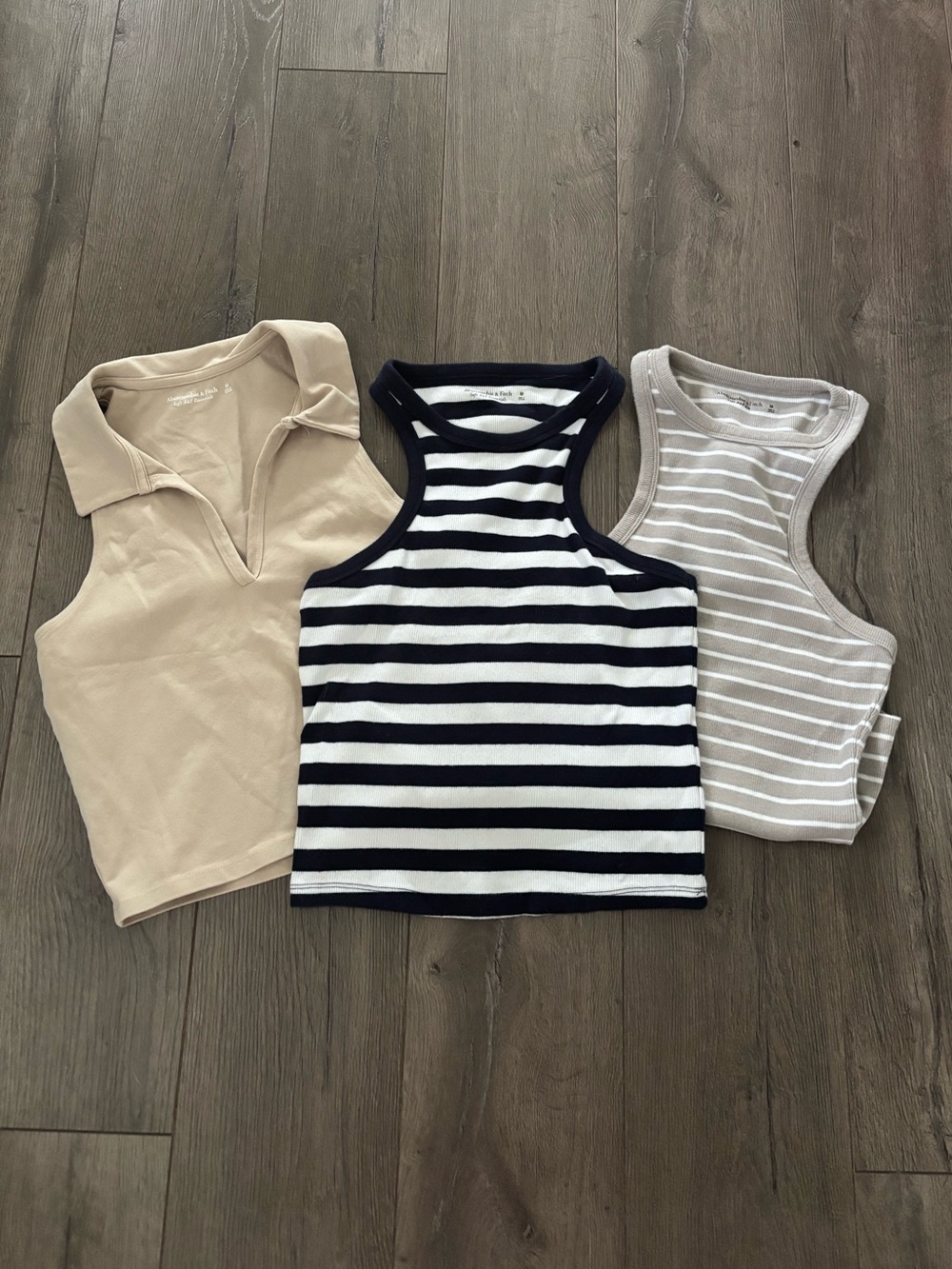 A&F tank bundle size medium